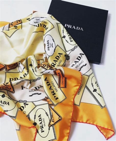 foulard prada prezzi|Prada Livermore.